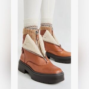 NWT Sam Edelman Linds Zipper Chelsea Boots Size 6.5